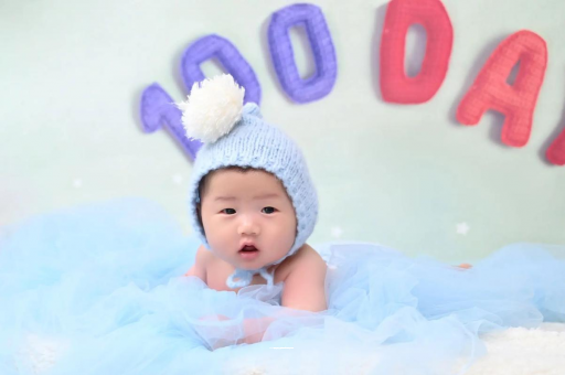 栖霞宝宝头稳最晚是几个月